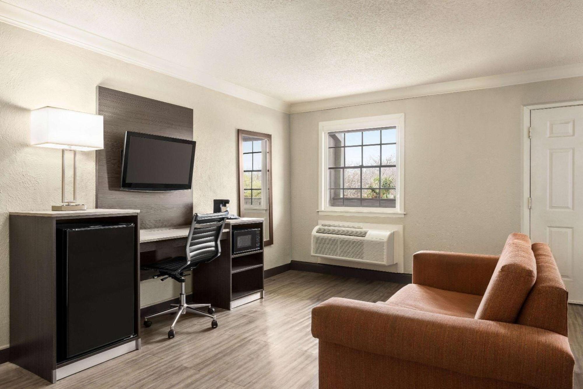 La Quinta Inn By Wyndham San Antonio Lackland Buitenkant foto