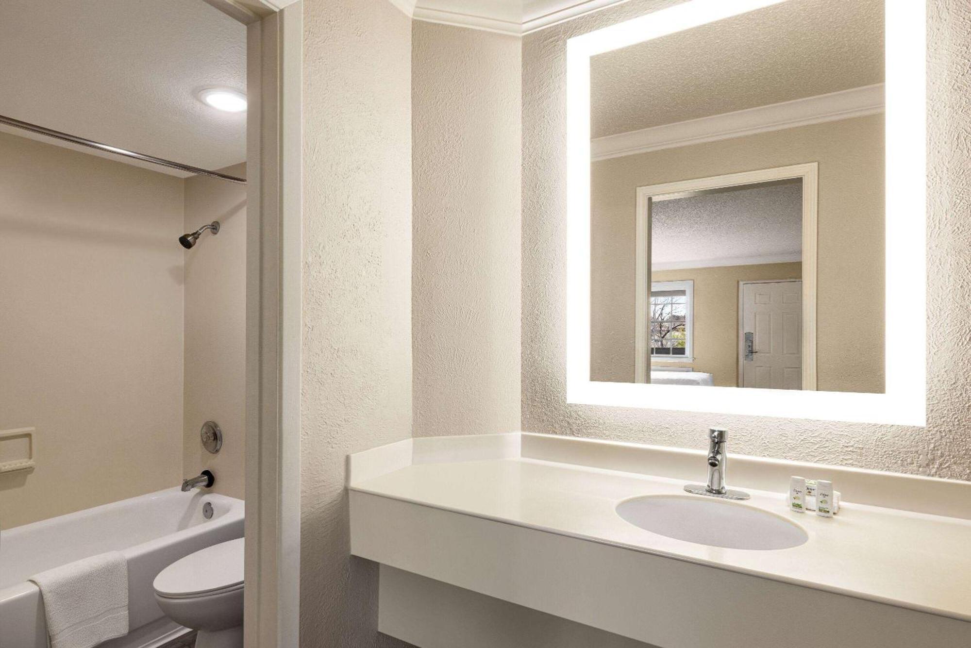 La Quinta Inn By Wyndham San Antonio Lackland Buitenkant foto